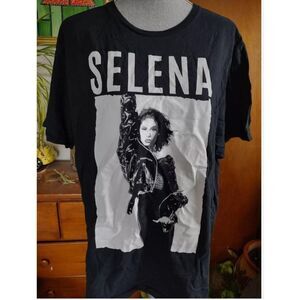 Selena Quintanilla Rare Graphic T shirt Official Selena Merchandise XL